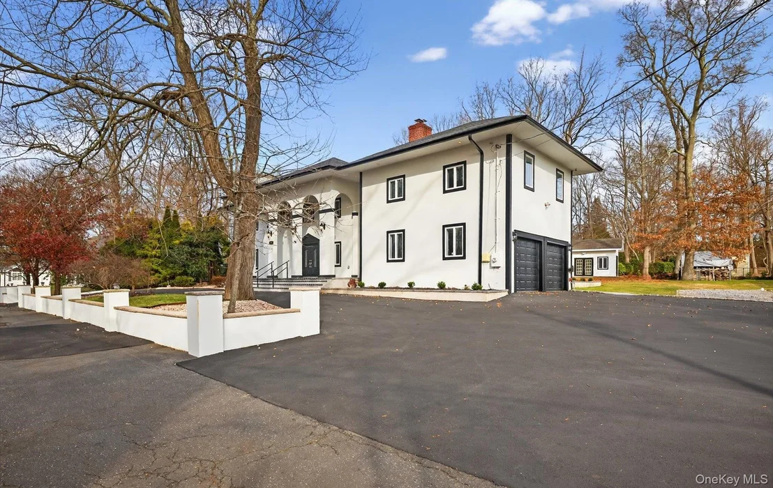 Photo of 369 Vanderbilt Parkway