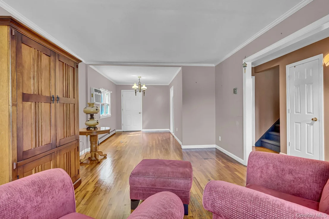 Photo of 948 Simon Place