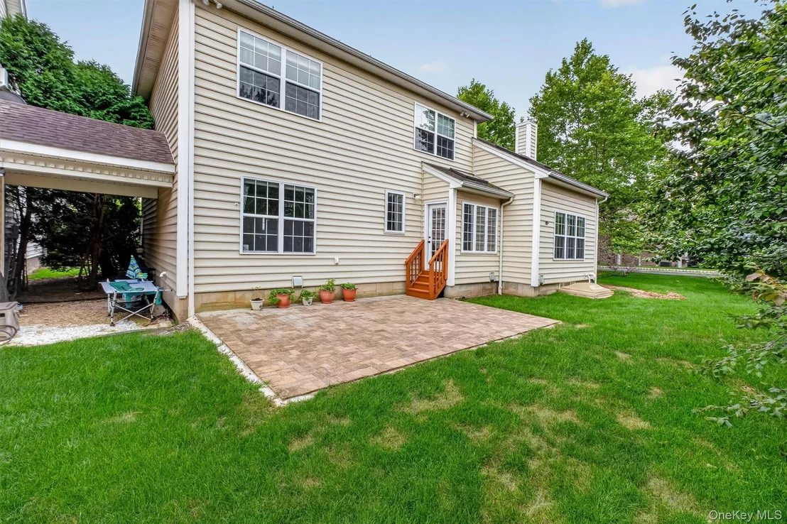 Photo of 201 Roosevelt Drive