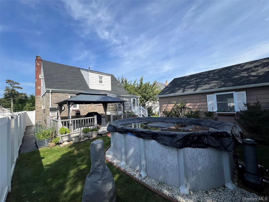 Photo of 199 Claxton Avenue