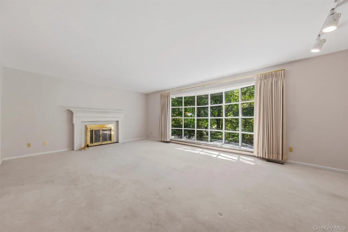 Photo of 75 Pleasant Ridge Drive