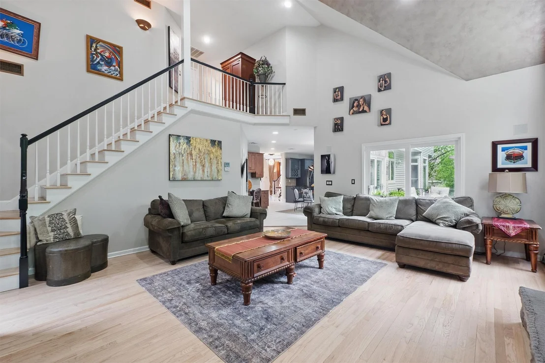 Photo of 21 Golf Course Drive