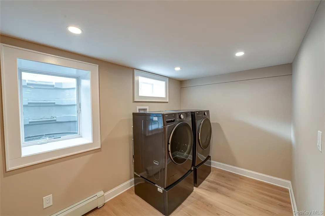 Photo of 31 Boulevard Avenue
