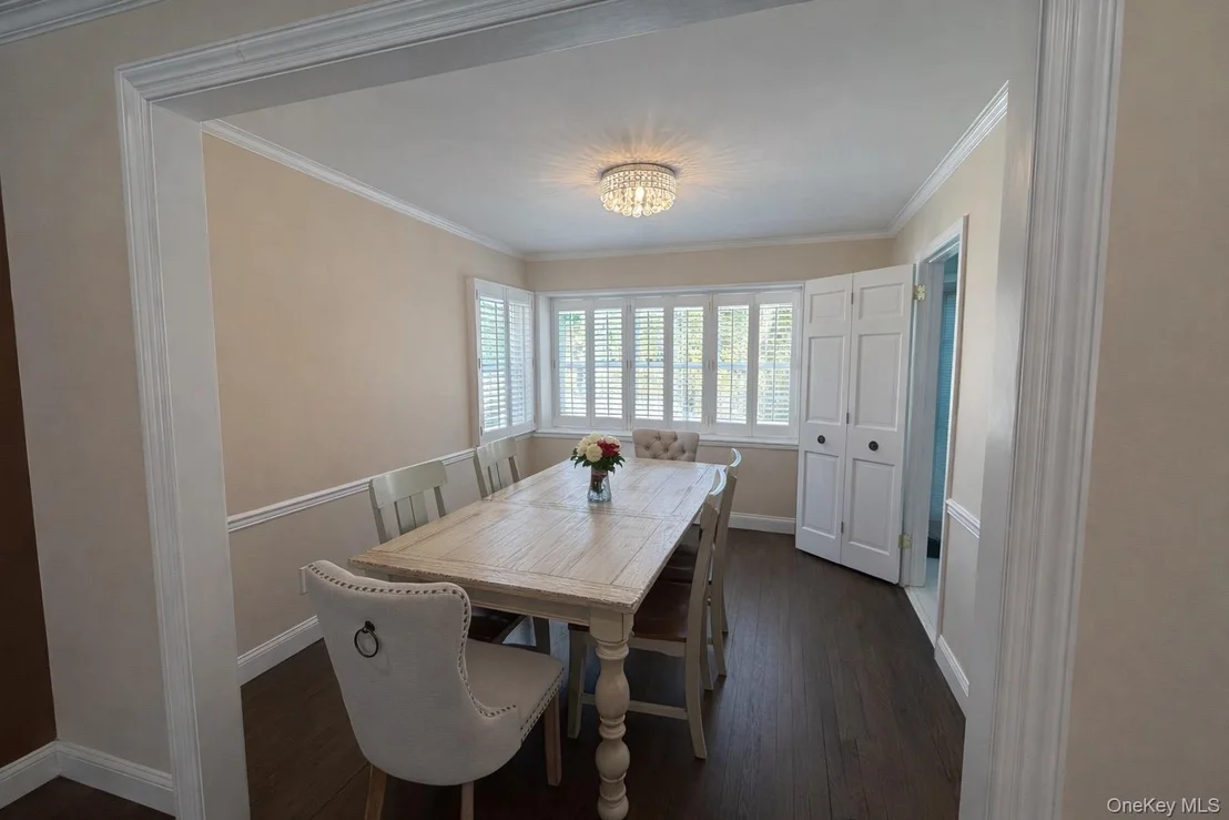Photo of 892 Lilac Drive