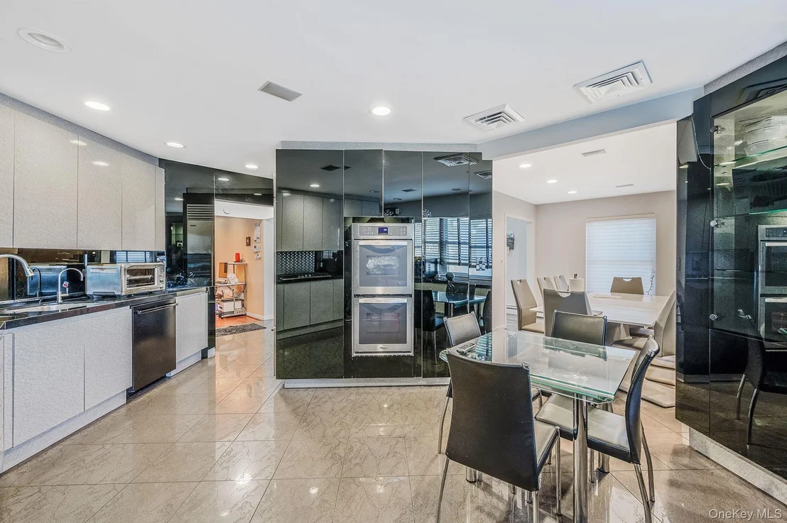 Photo of 19 Dumond Place