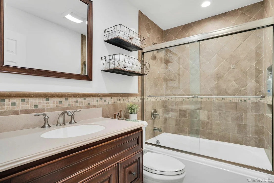 Photo of 101 Hayrick Lane