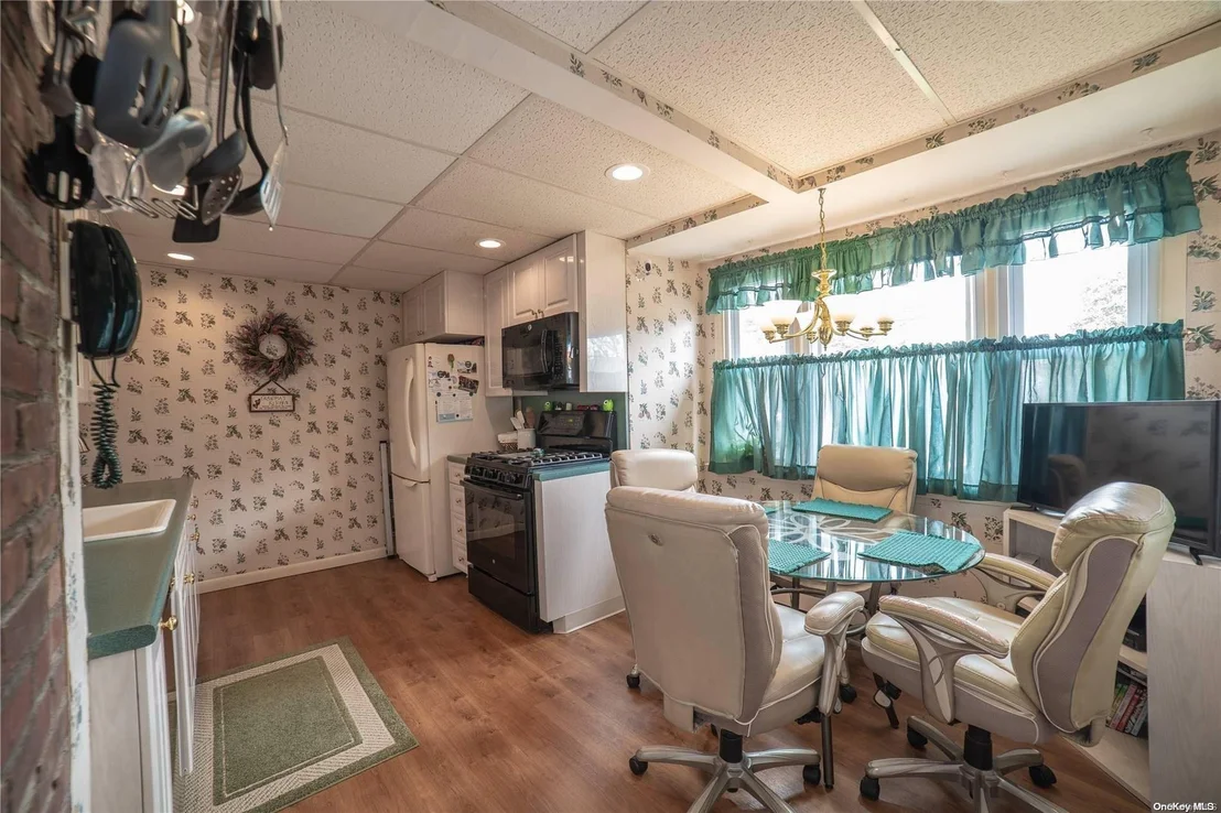Photo of 263 Clement Avenue