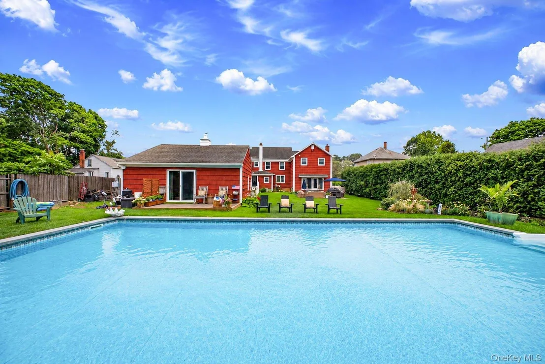 Photo of 312 Riverside Drive