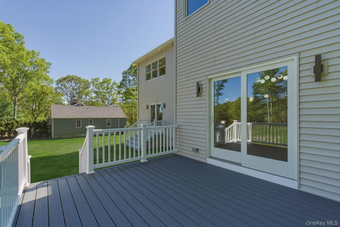 Photo of 95 Grassy Pond Drive
