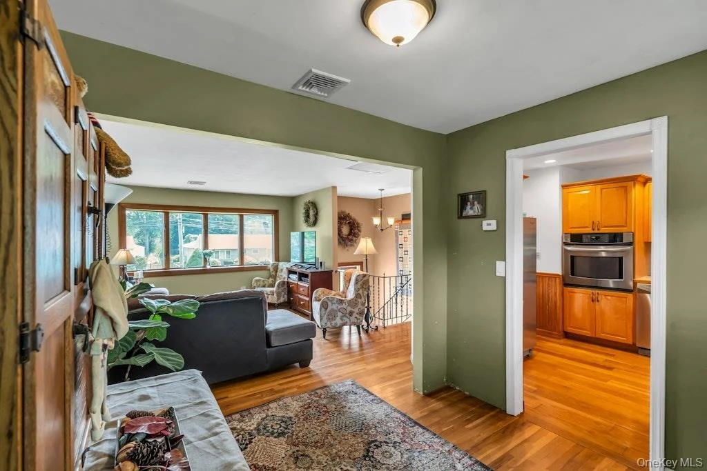 Photo of 174 Division Avenue