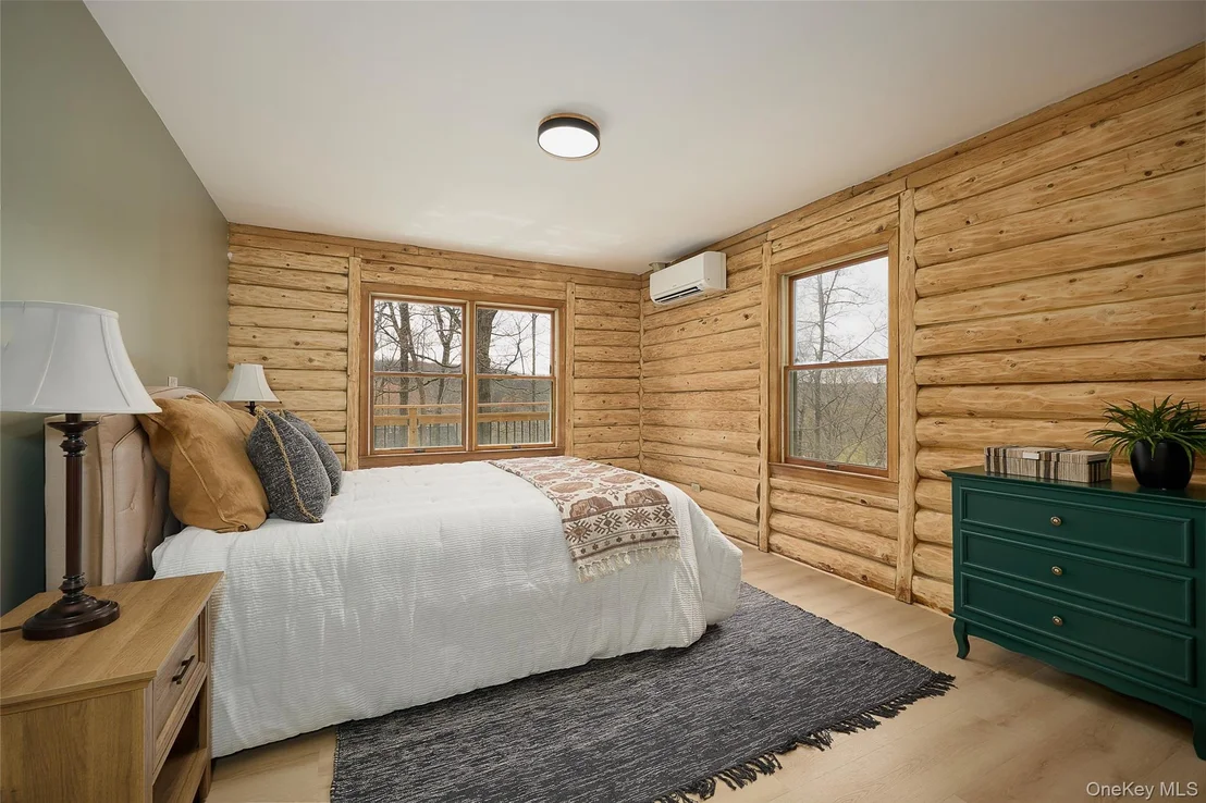 Photo of 568 Oak Summit Road