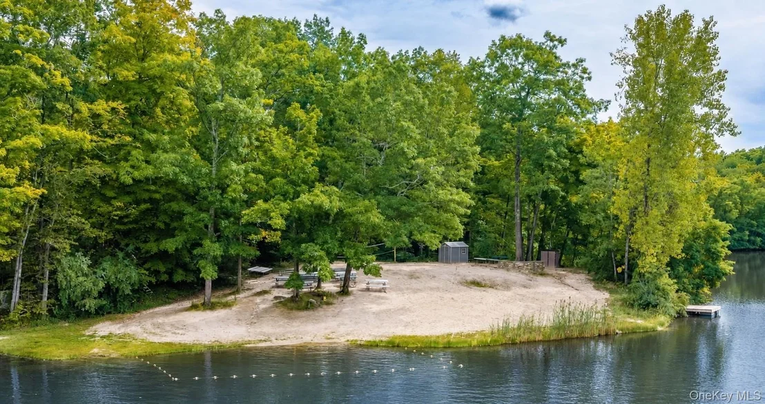 Photo of 17 Tiger Trail W