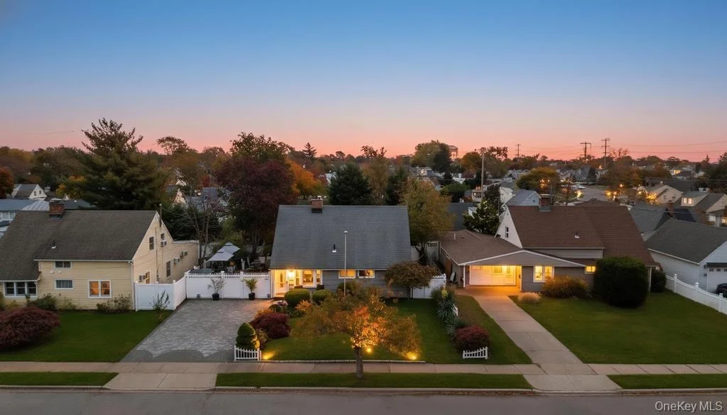Photo of 101 Constellation Road