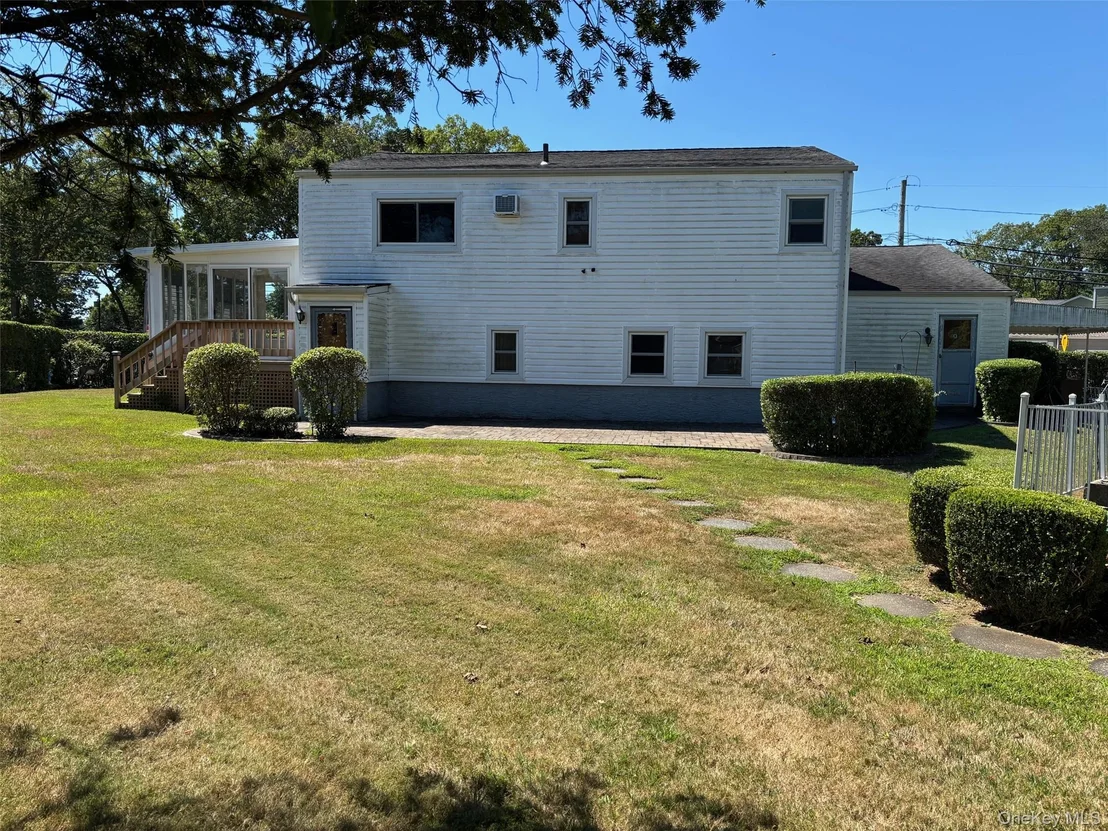 Photo of 10 13th Avenue