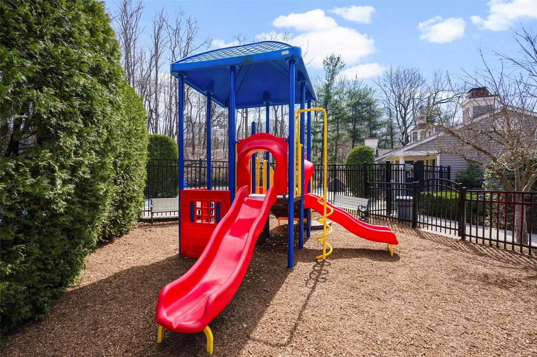 Photo of 1206 Pondside Drive