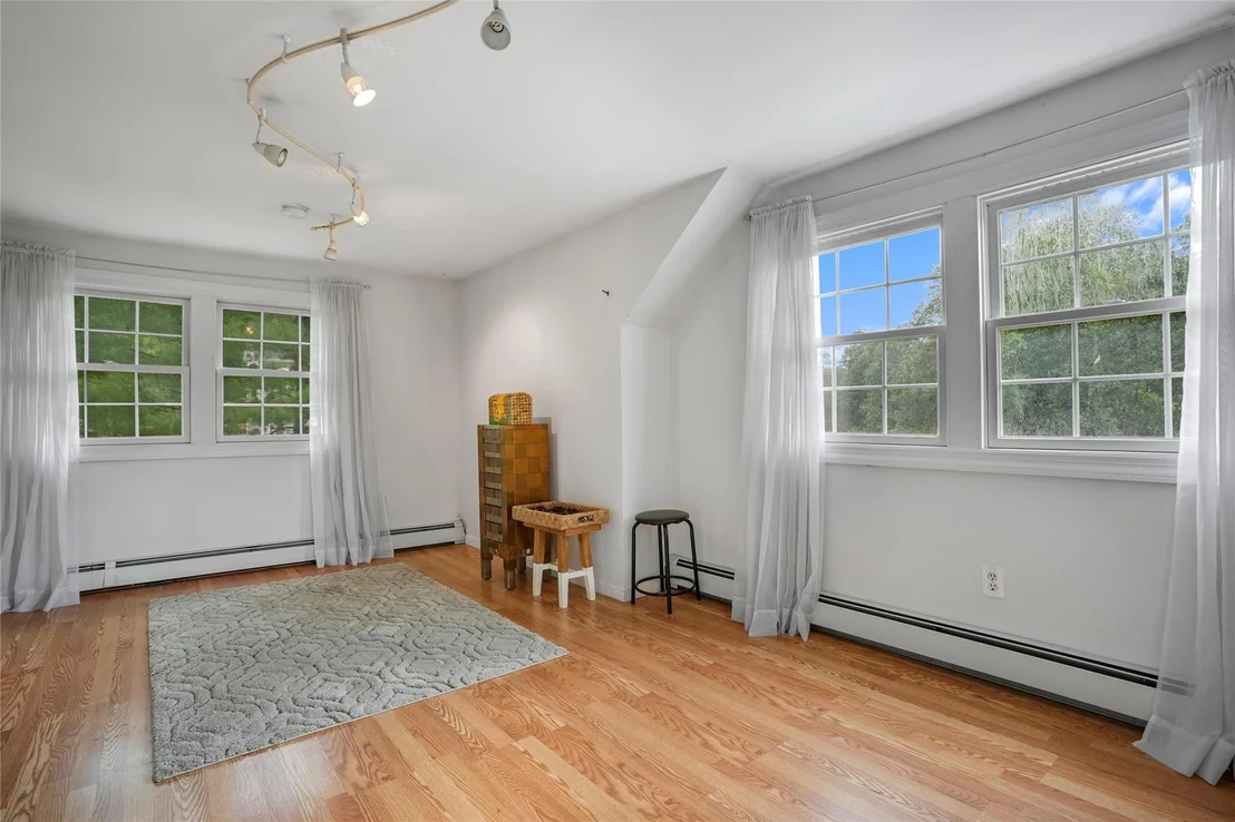 Photo of 7 Rustic Road