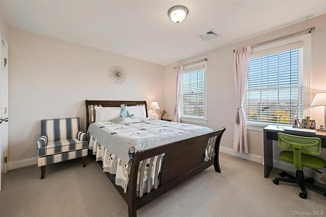Photo of 42 Deangelis Drive
