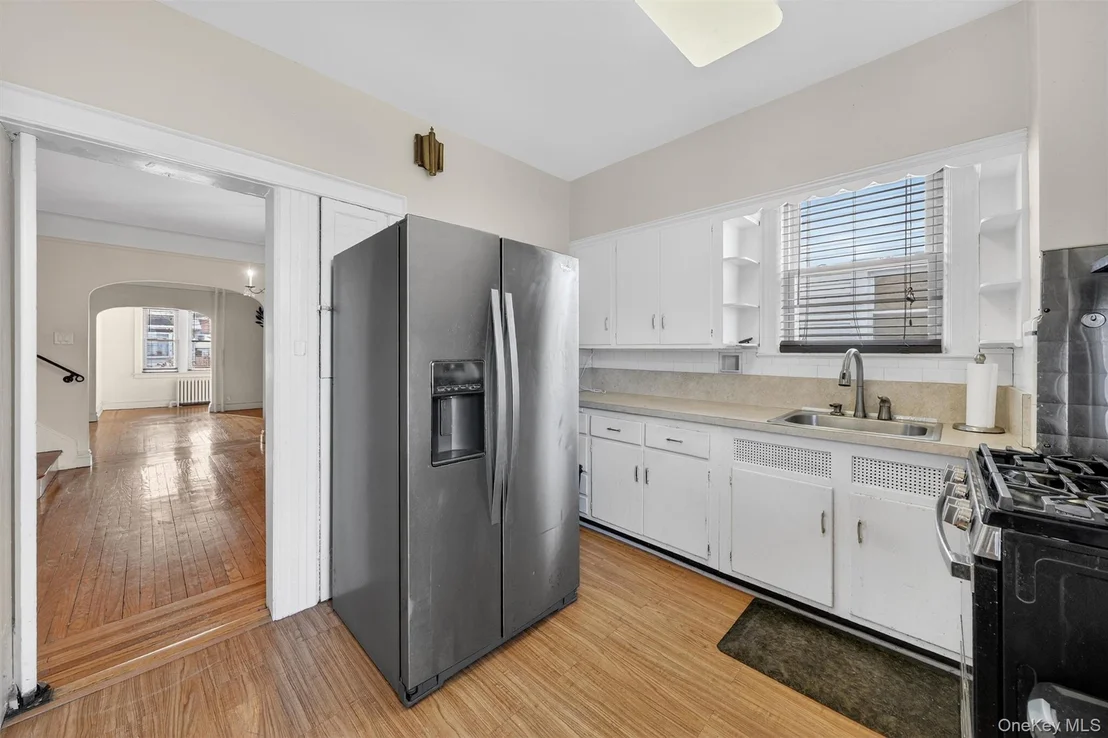 Photo of 1850 Hone Avenue