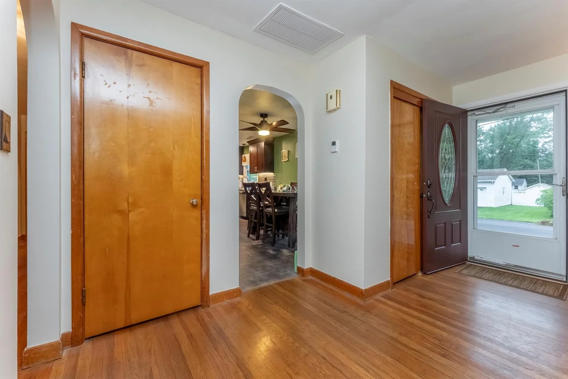 Photo of 1076 Decker Street