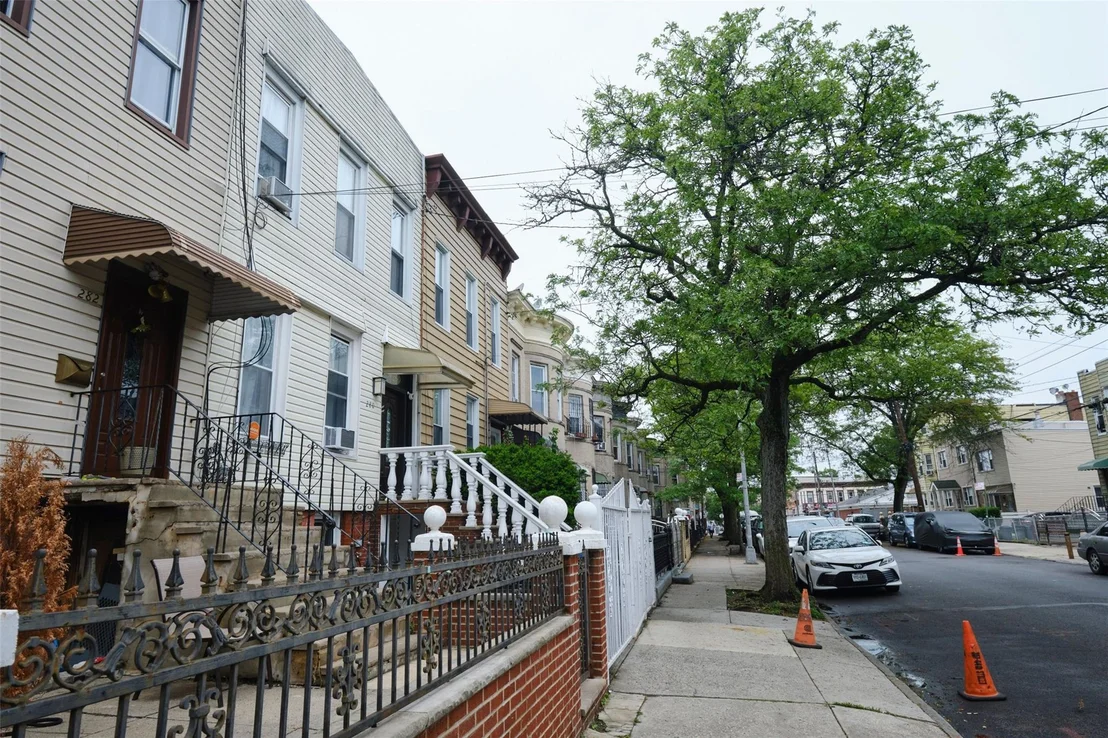 Photo of 284 Hemlock Street
