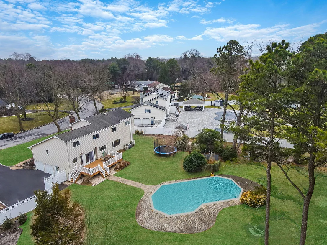 Photo of 83 Old Brook Road