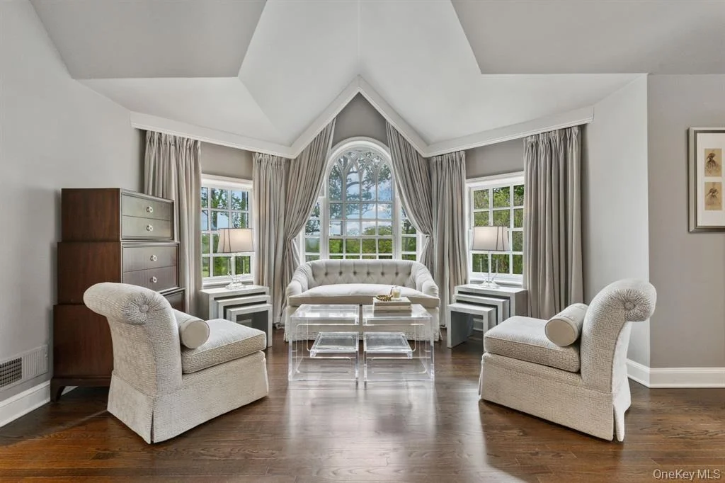 Photo of 8 Boxwood Lane
