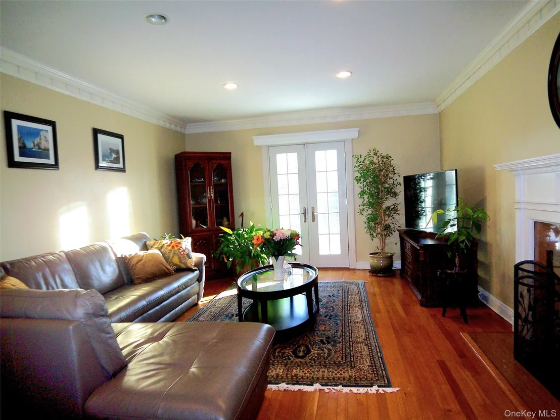 Photo of 40 Harding Parkway