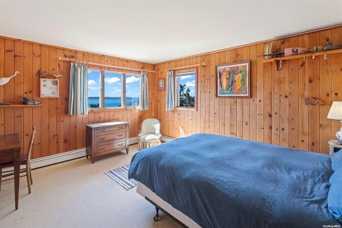 Photo of 85 Oak Beach Road