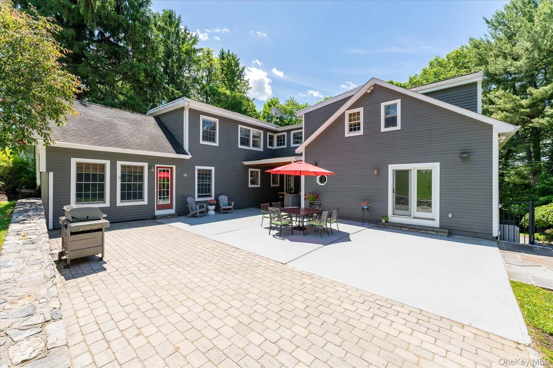 Photo of 12 Sun Hill Road