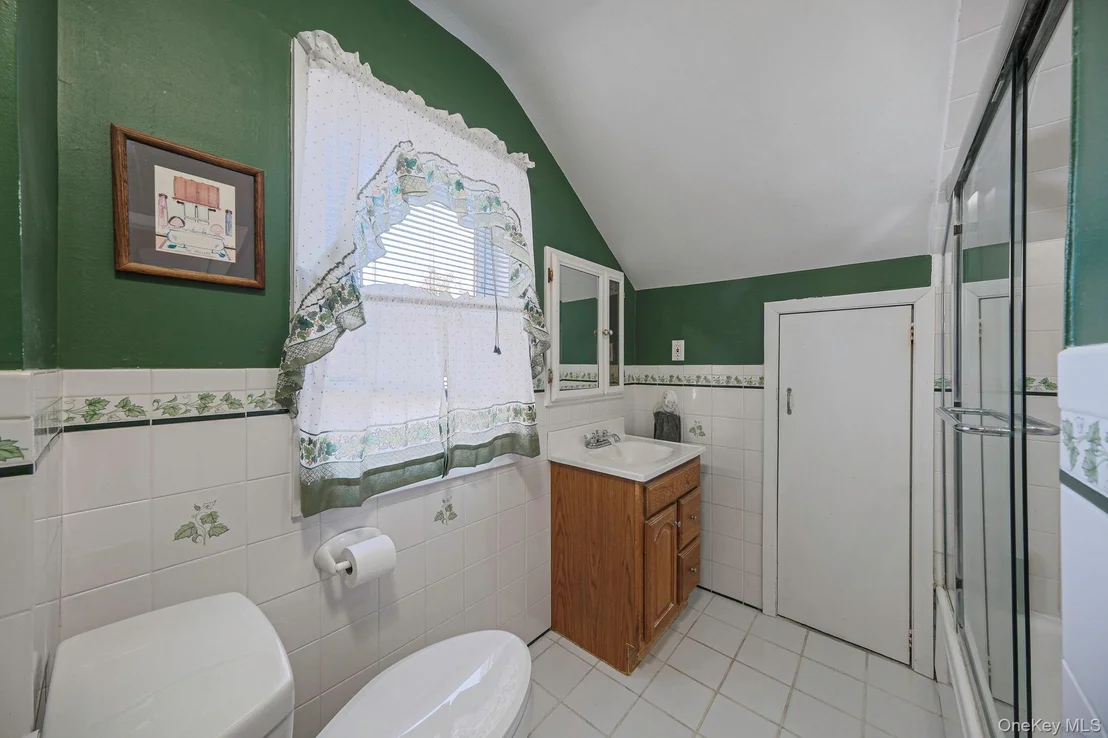 Photo of 183 West Avenue