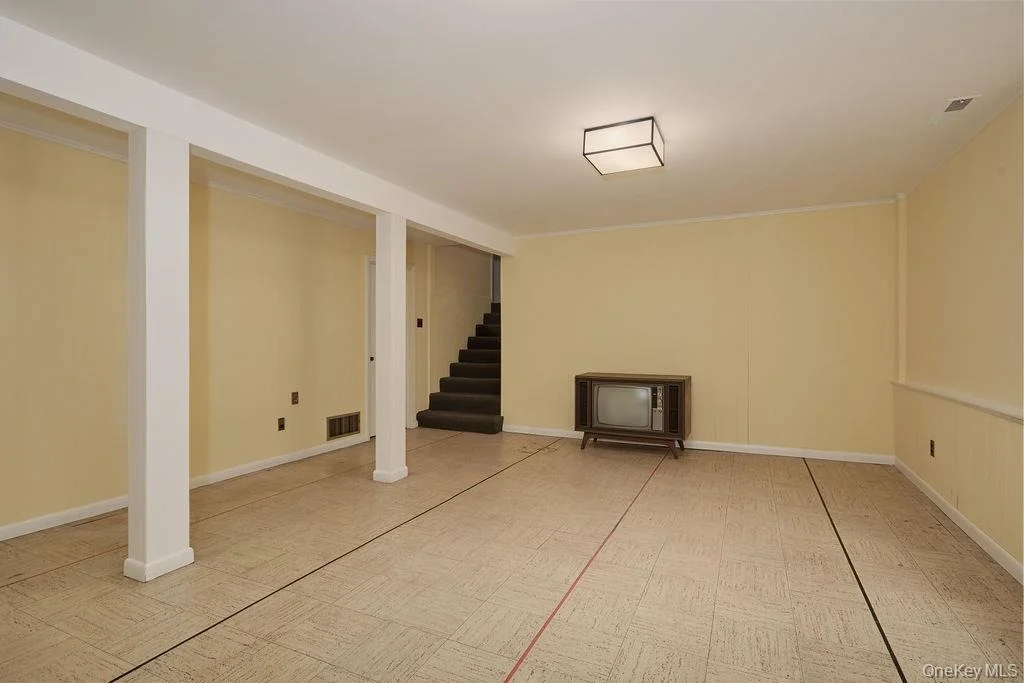 Photo of 72 Hickory Hill Drive