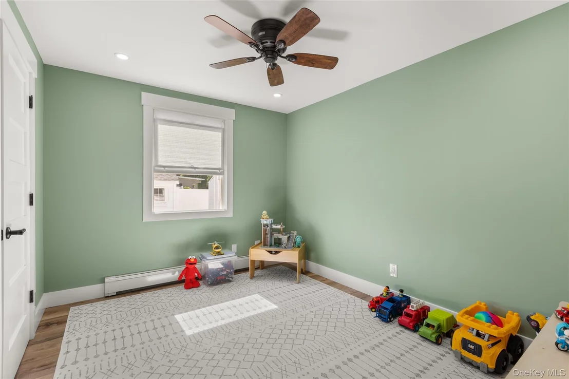 Photo of 10 White Avenue