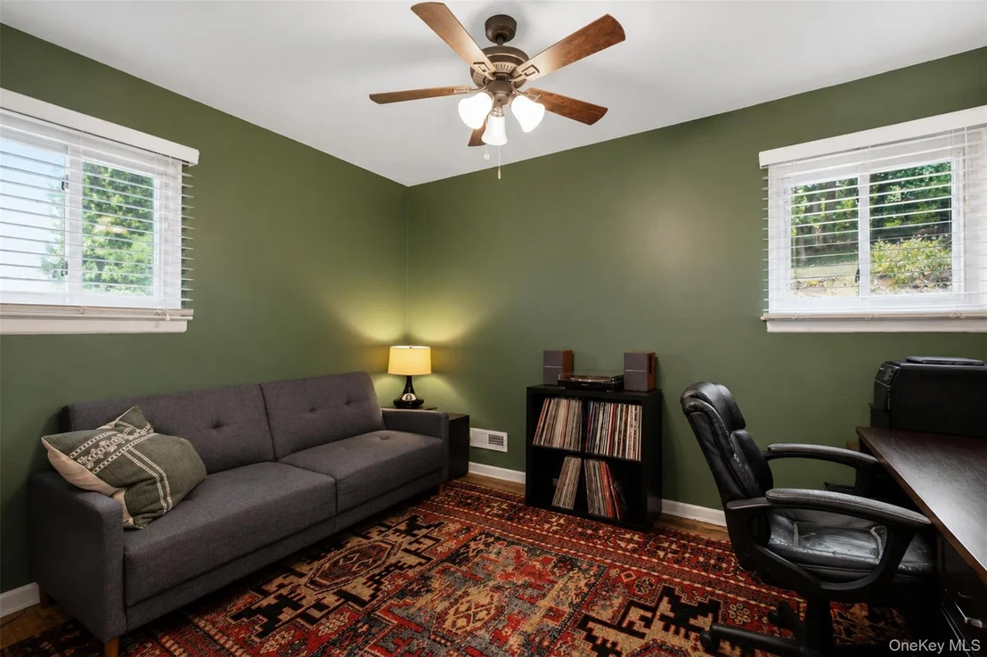 Photo of 42 Pershing Avenue