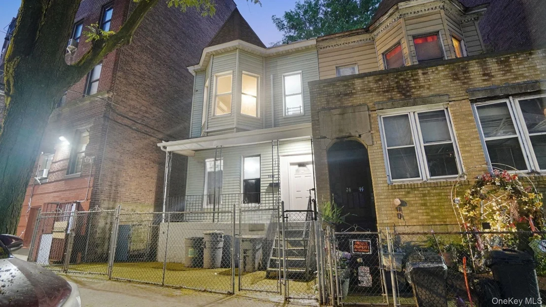 Photo of 2448 Webb Avenue