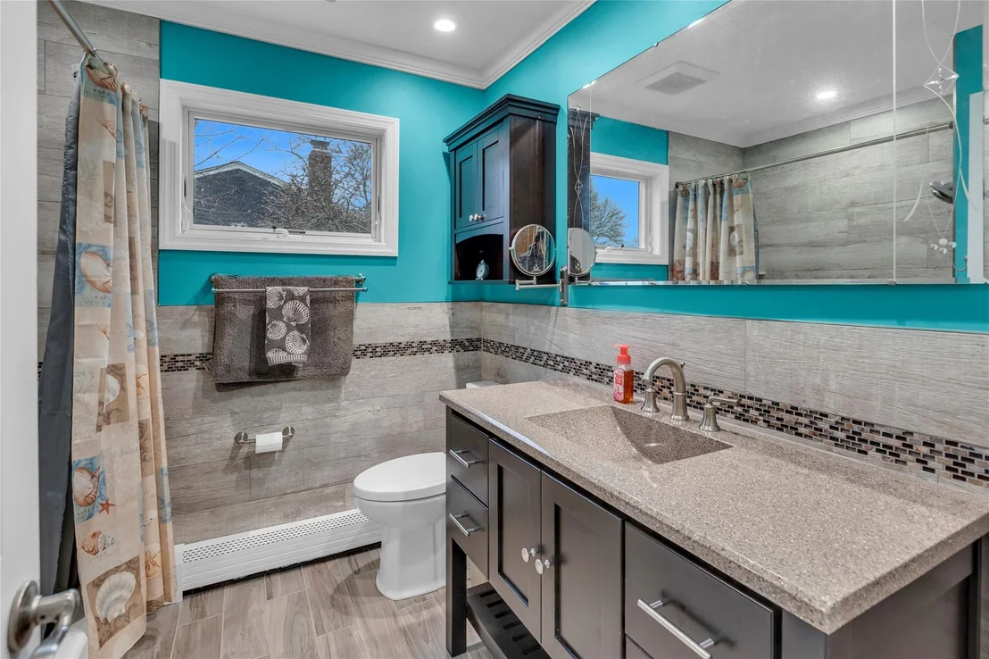 Photo of 63 Bayview Avenue