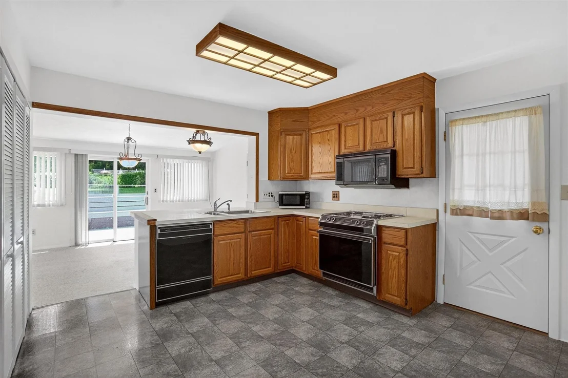 Photo of 6 Peter Scott Drive