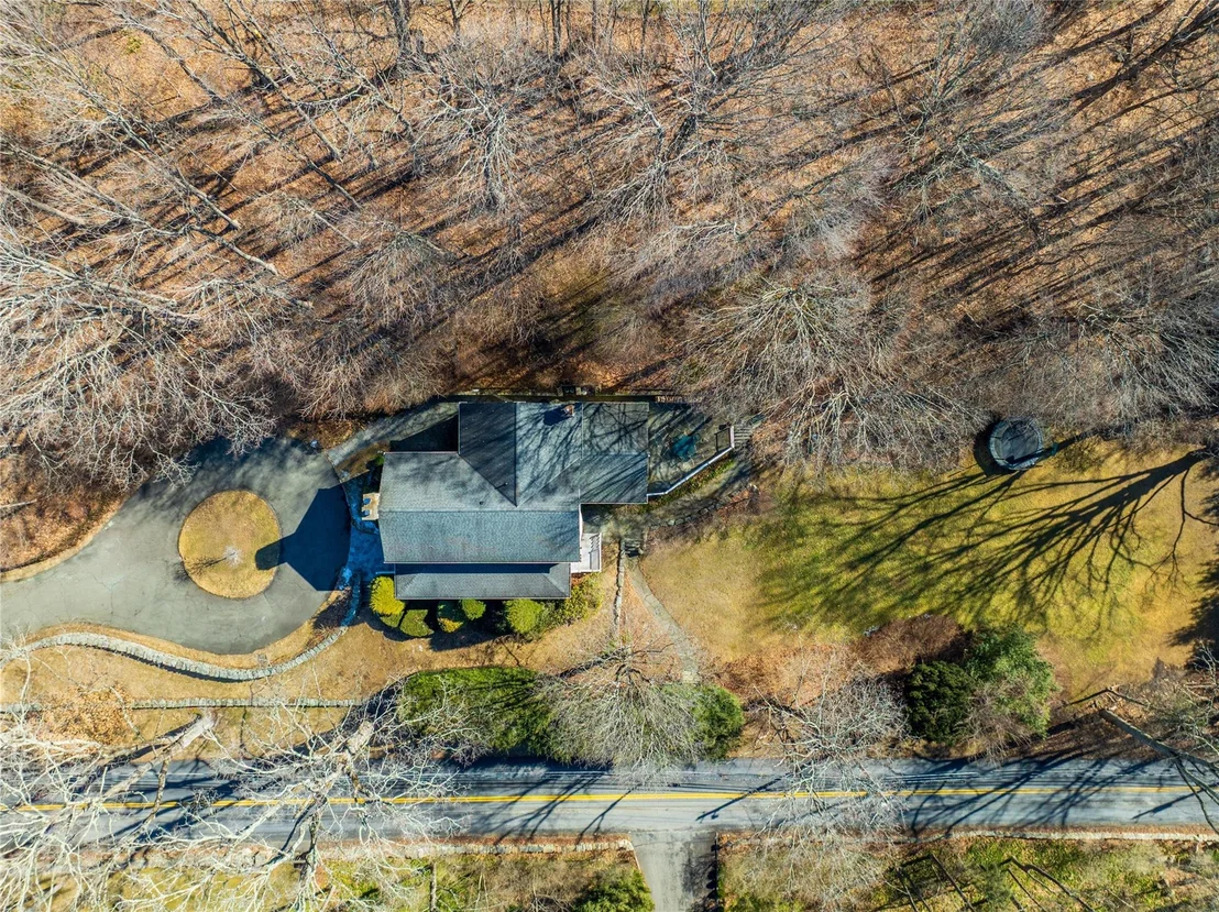 Photo of 10 Whippoorwill Road