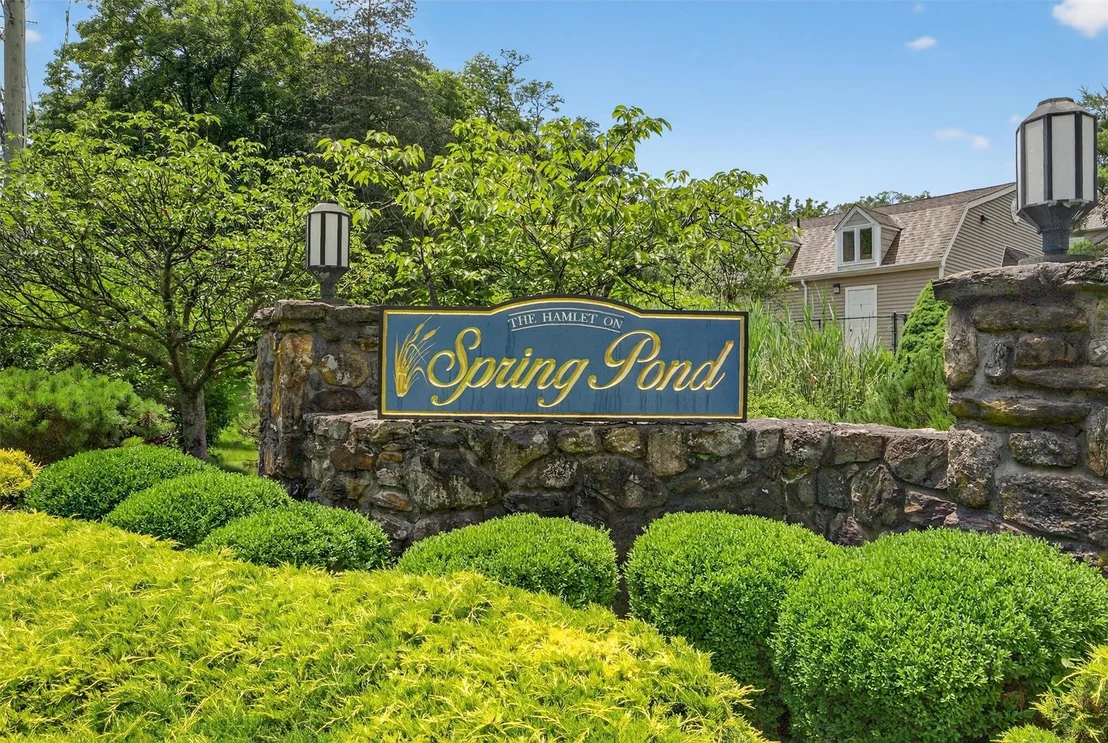 Photo of 32 Spring Pond Drive