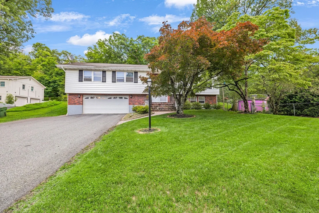 Photo of 7 Gregory Drive