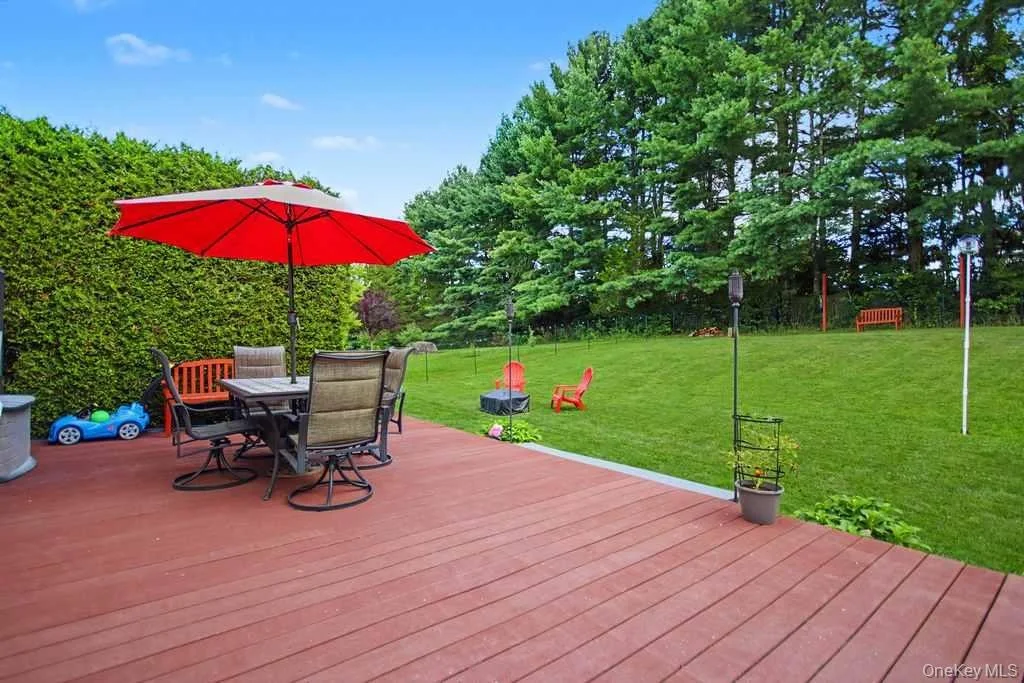 Photo of 20 Fieldstone Boulevard