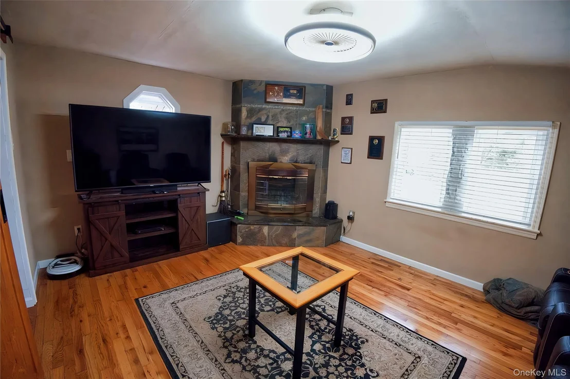 Photo of 165 Randall Road