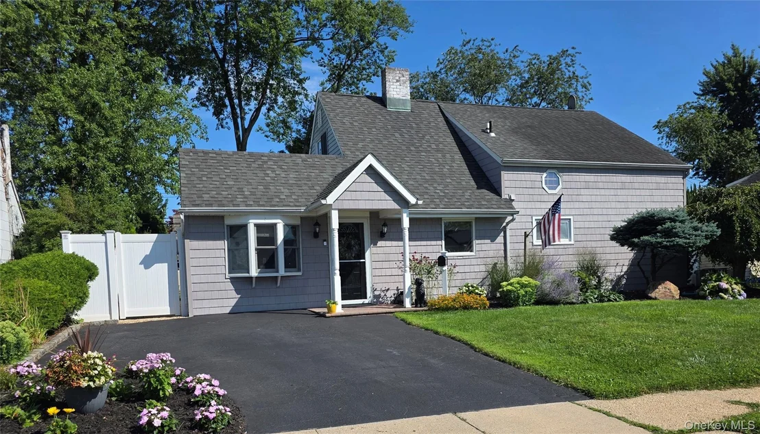 Photo of 140 Springtime Lane W