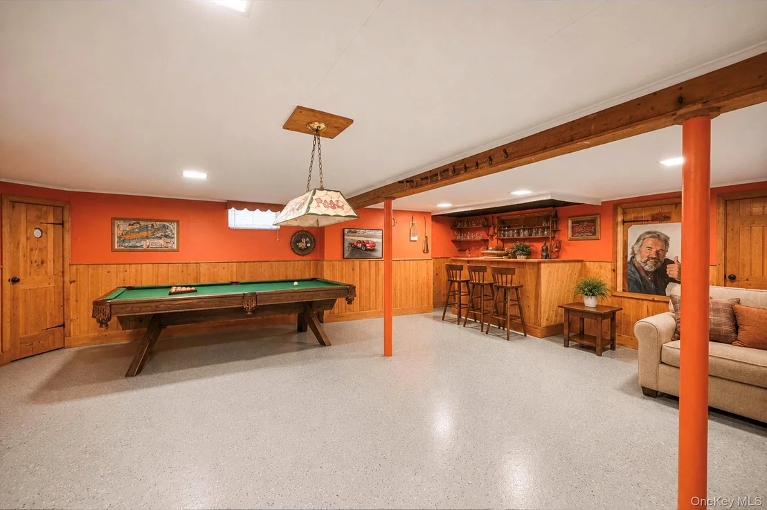 Photo of 112 Lawrence Avenue