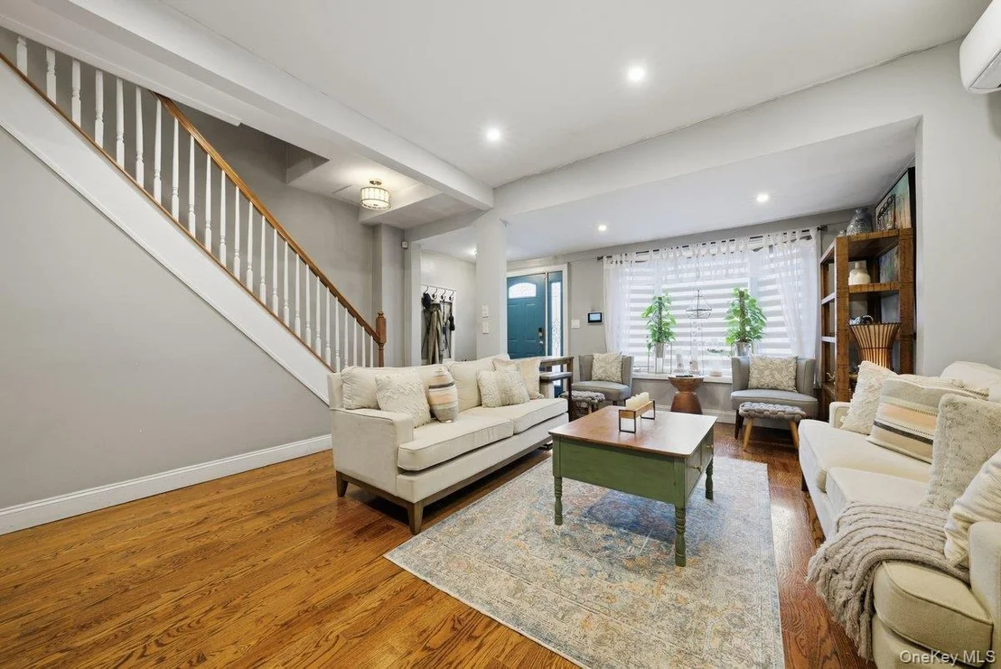 Photo of 4641 Carpenter Avenue