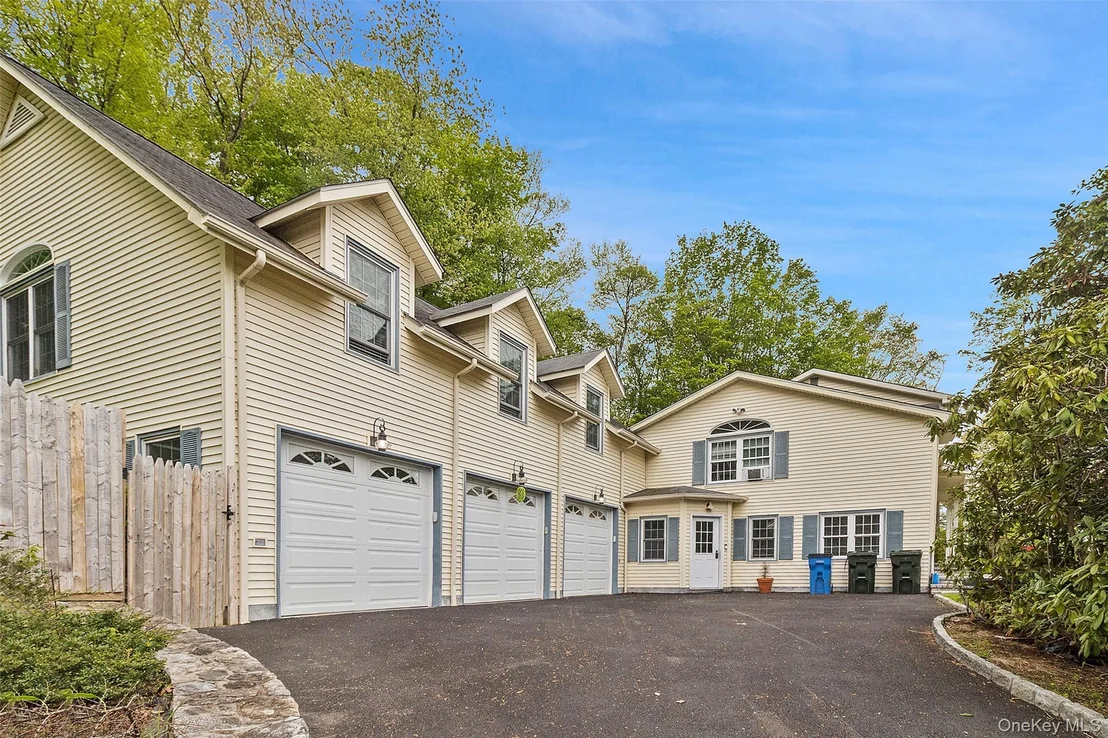 Photo of 2 Watergate Drive