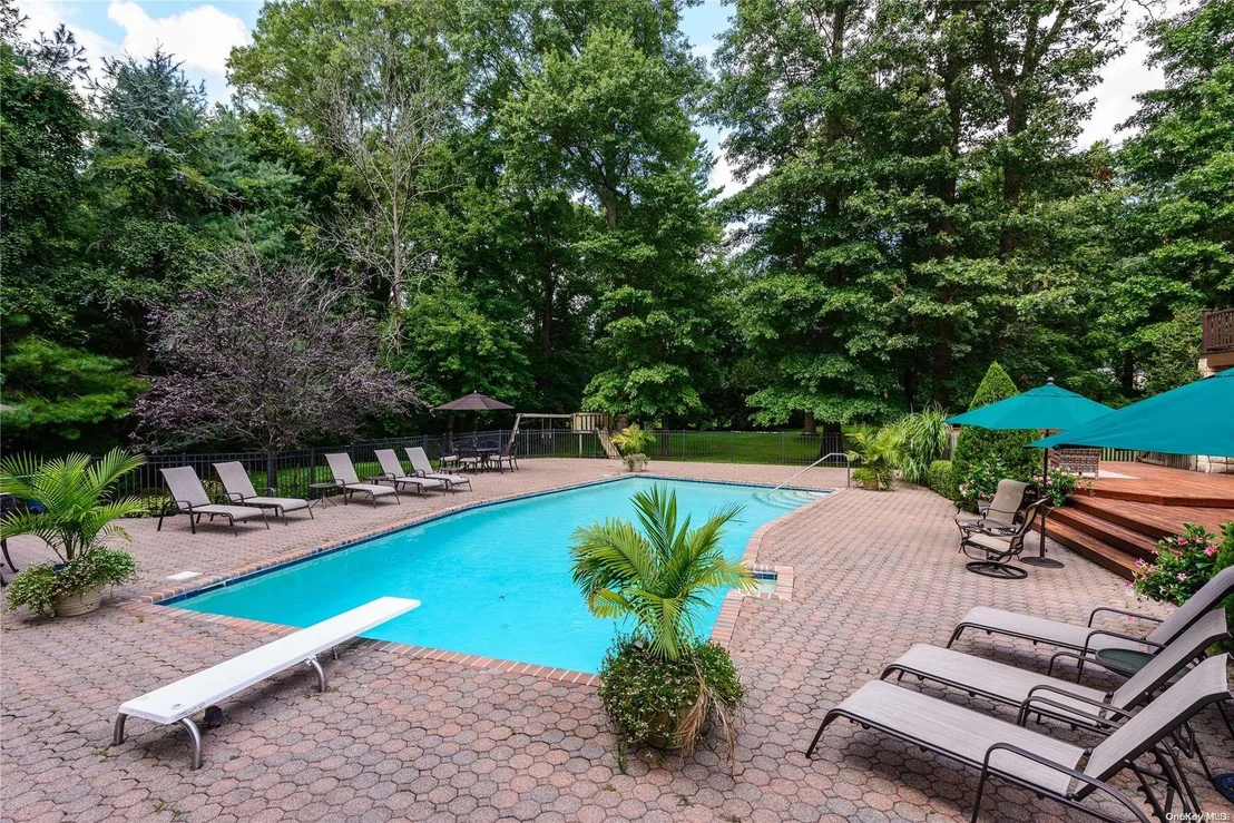 Photo of 4 Summerwind Drive