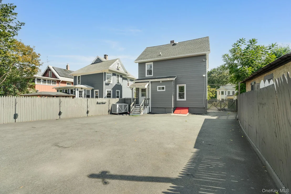 Photo of 514 Highland Avenue