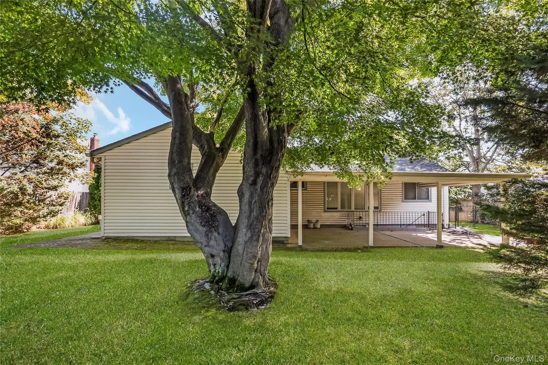 Photo of 52 Voorhis Drive
