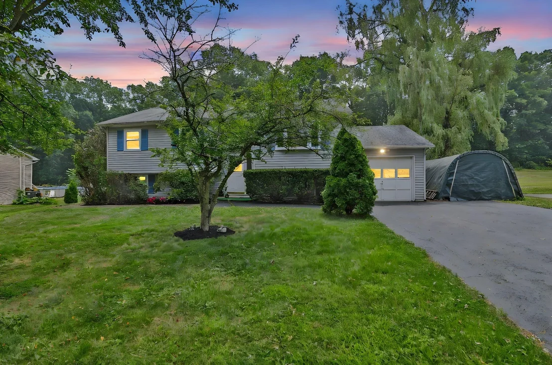 Photo of 187 Riverview Drive