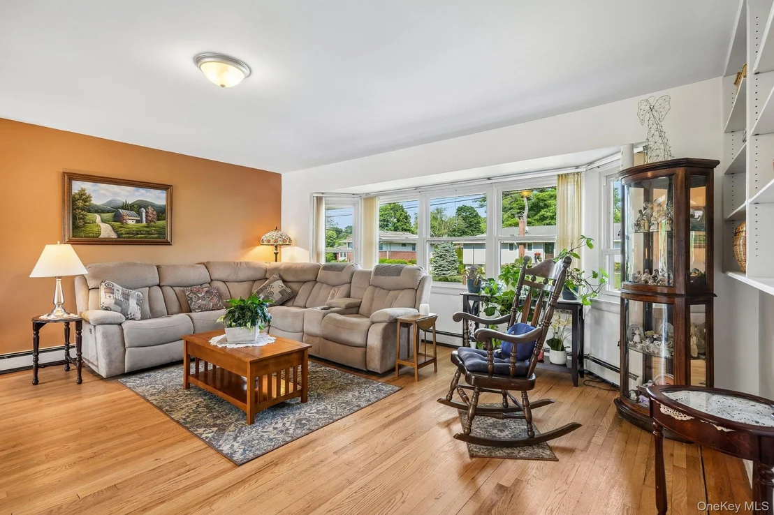 Photo of 11 Lenroc Drive